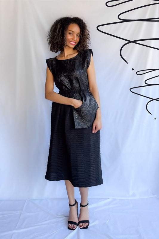 NOIR PLEATS SKIRT
