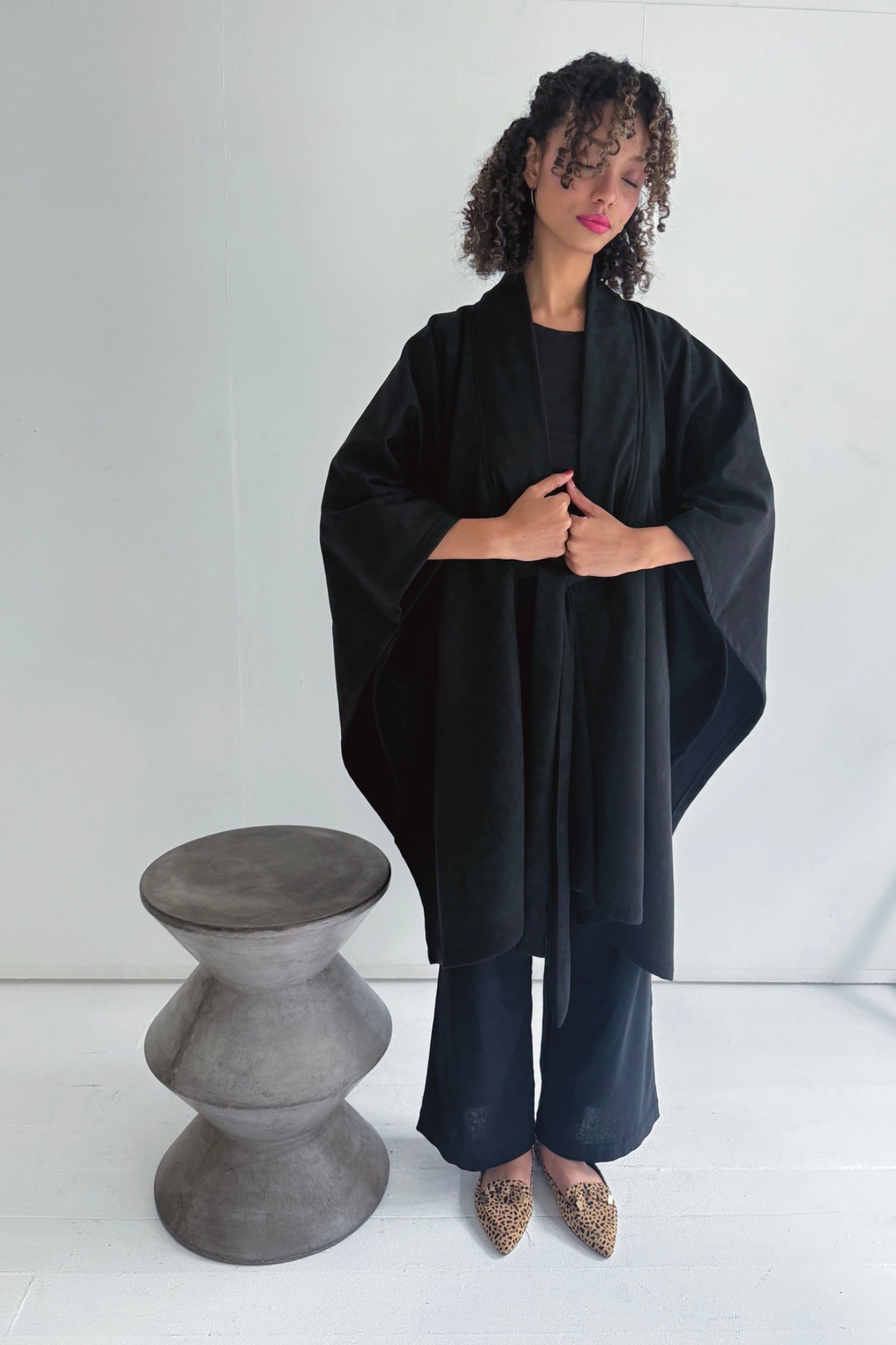 Kova Cape Jacket | Black
