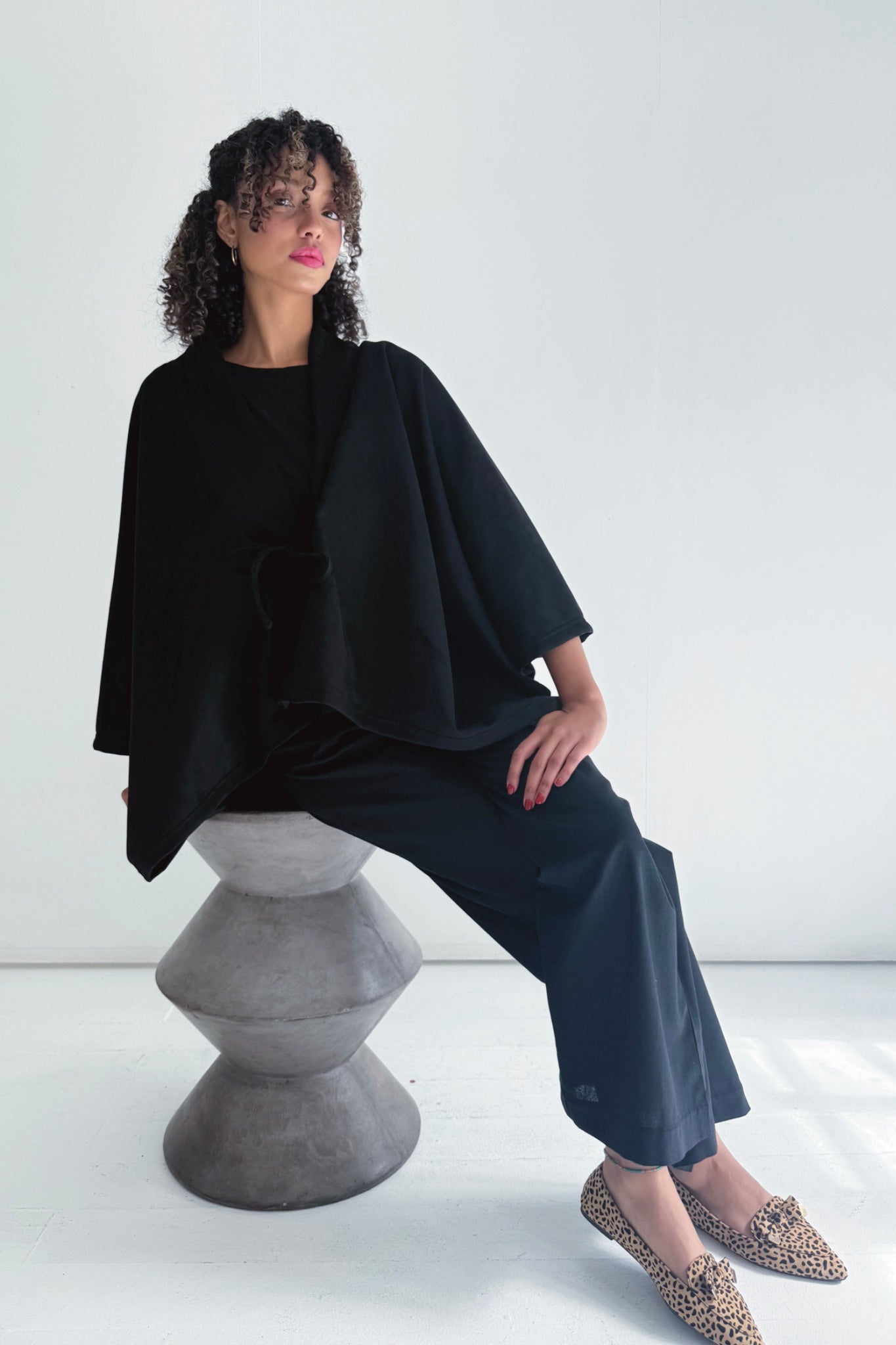 Kiko Cropped Cape |  Black