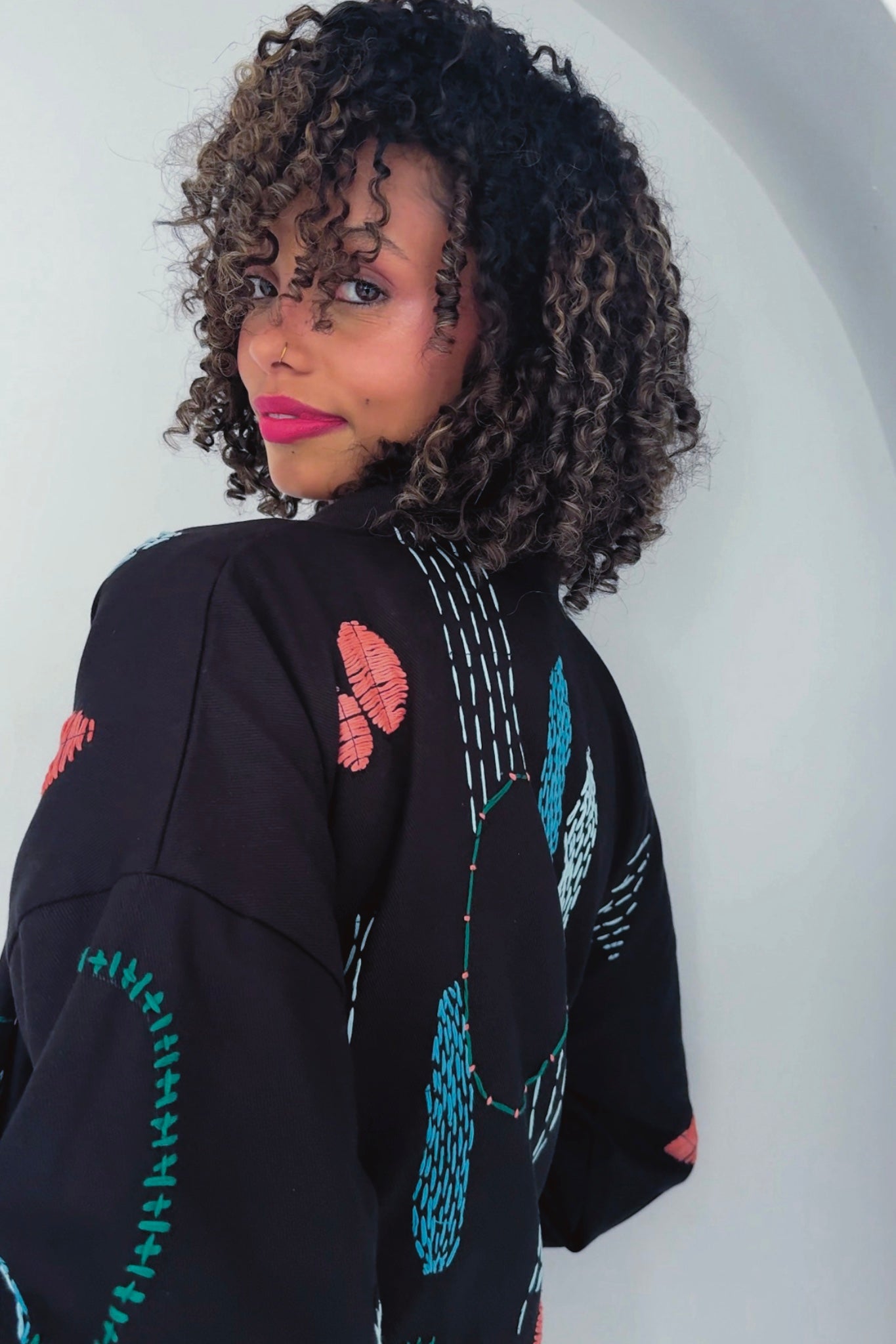Hand Embroidery Cropped Bow Jacket