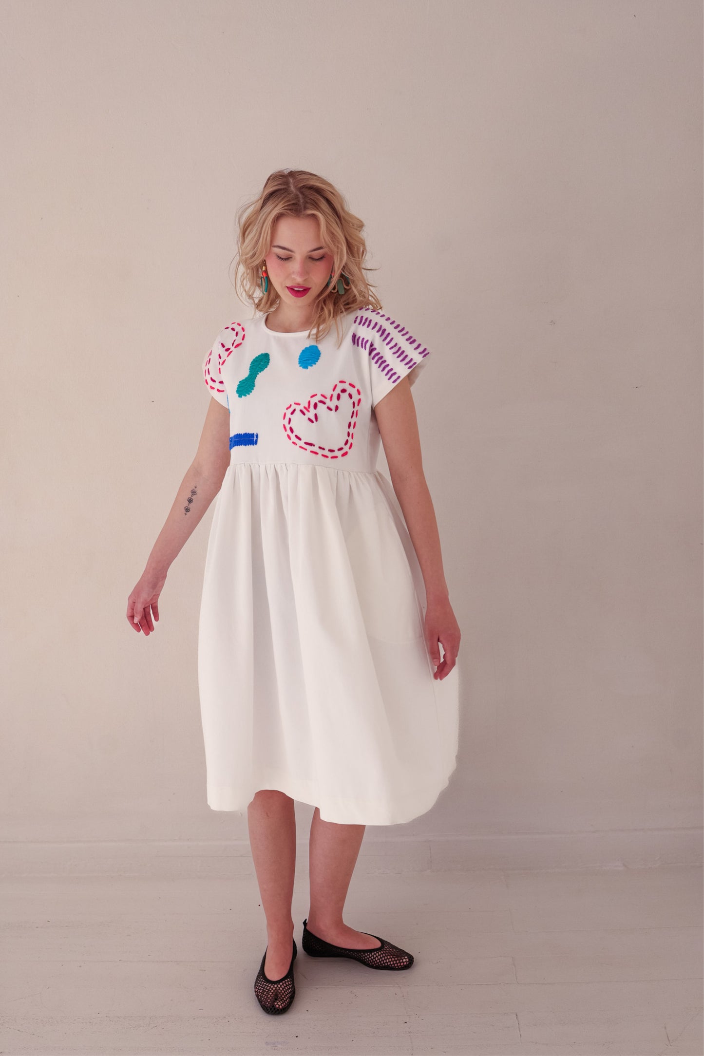 Doodle Embroidery Dress  | White