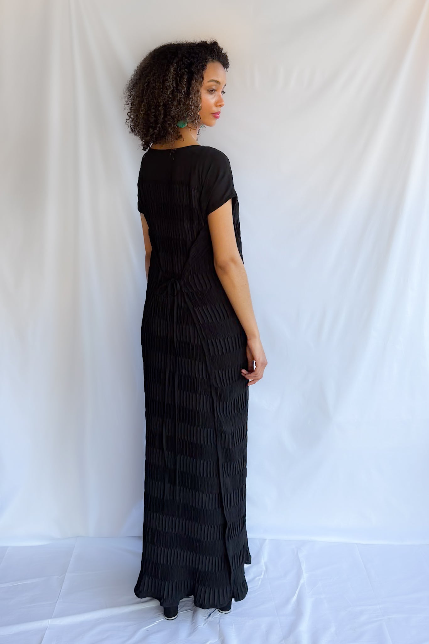 NOIR PLEATS DRESS