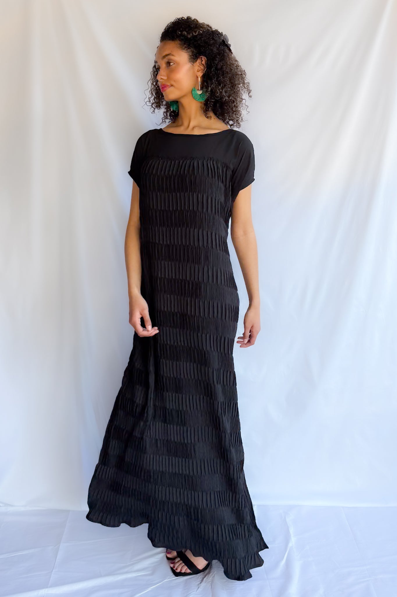 NOIR PLEATS DRESS